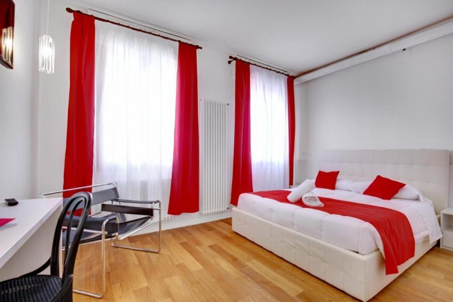 Fenix La Boheme Appartement Venetië Buitenkant foto